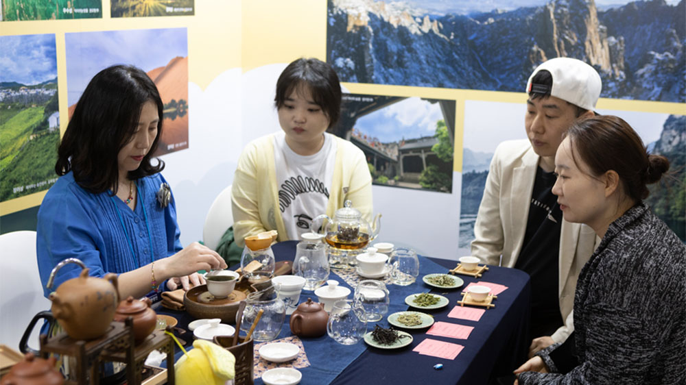 第38屆首爾國際旅游展中國展位茶藝體驗 第38屆首爾國際旅游展中國展位茶藝體驗.jpg