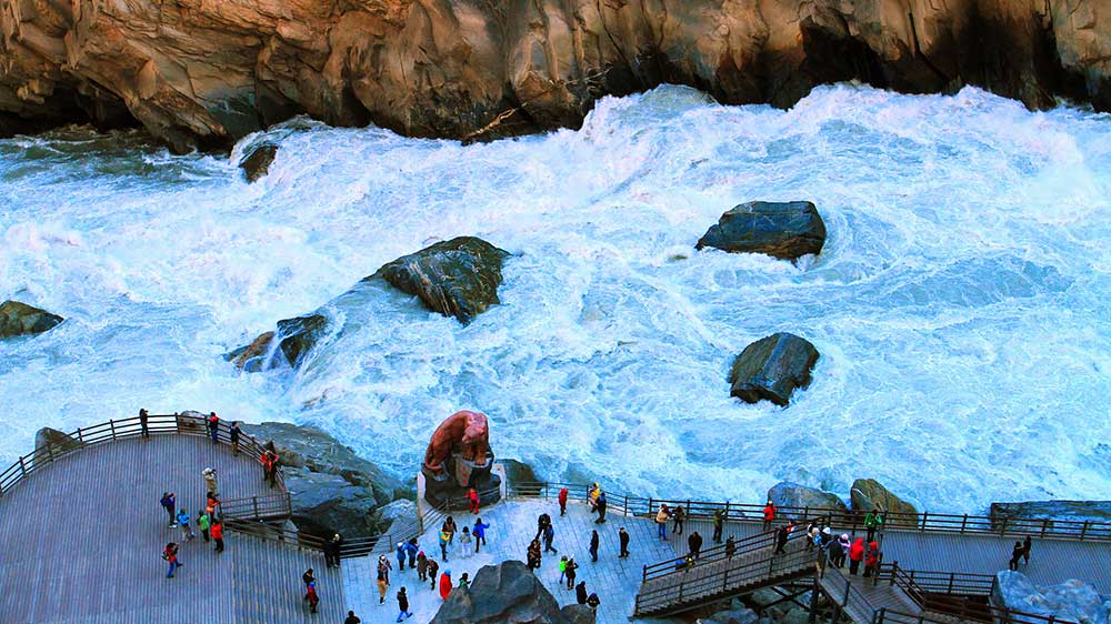 云南：迪慶文化旅游行業(yè)產(chǎn)教融合共同體成立大會(huì)召開(kāi)，推動(dòng)迪慶文化旅游產(chǎn)業(yè)發(fā)展！